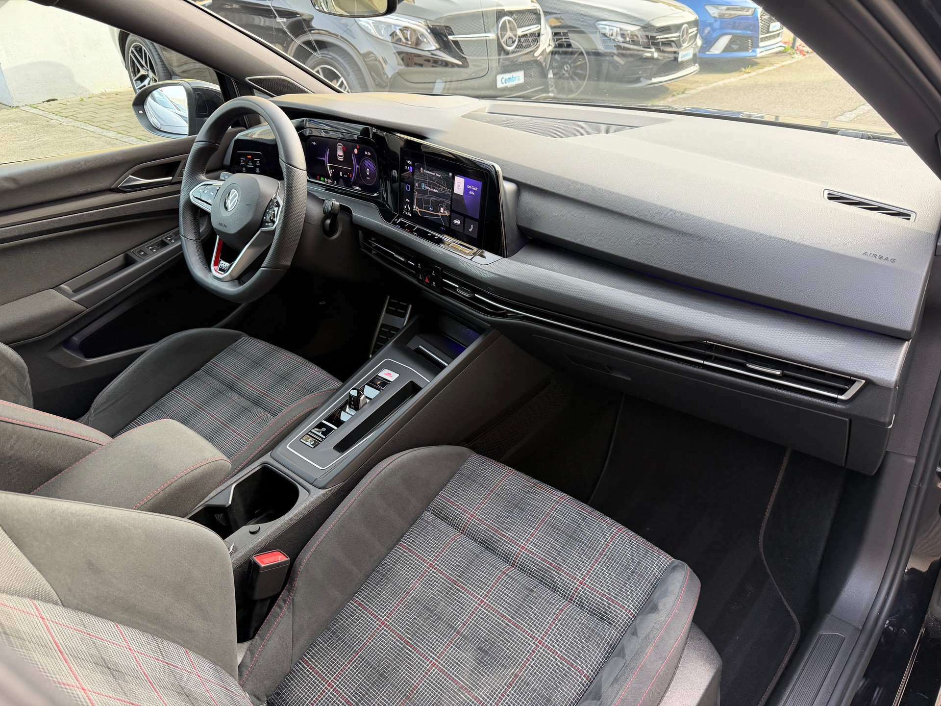 VW Golf 2.0 TSI GTI DSG-image-12