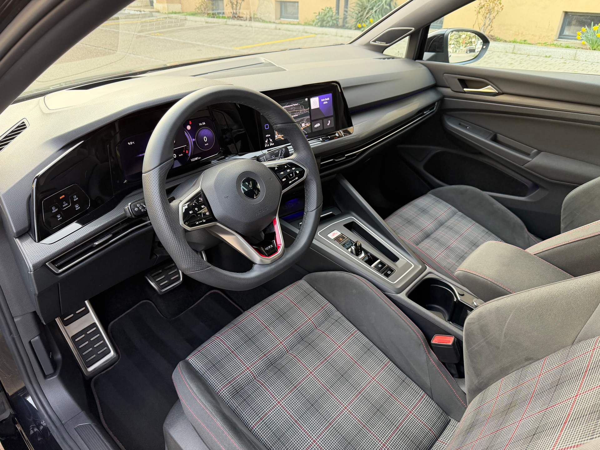 VW Golf 2.0 TSI GTI DSG-image-9