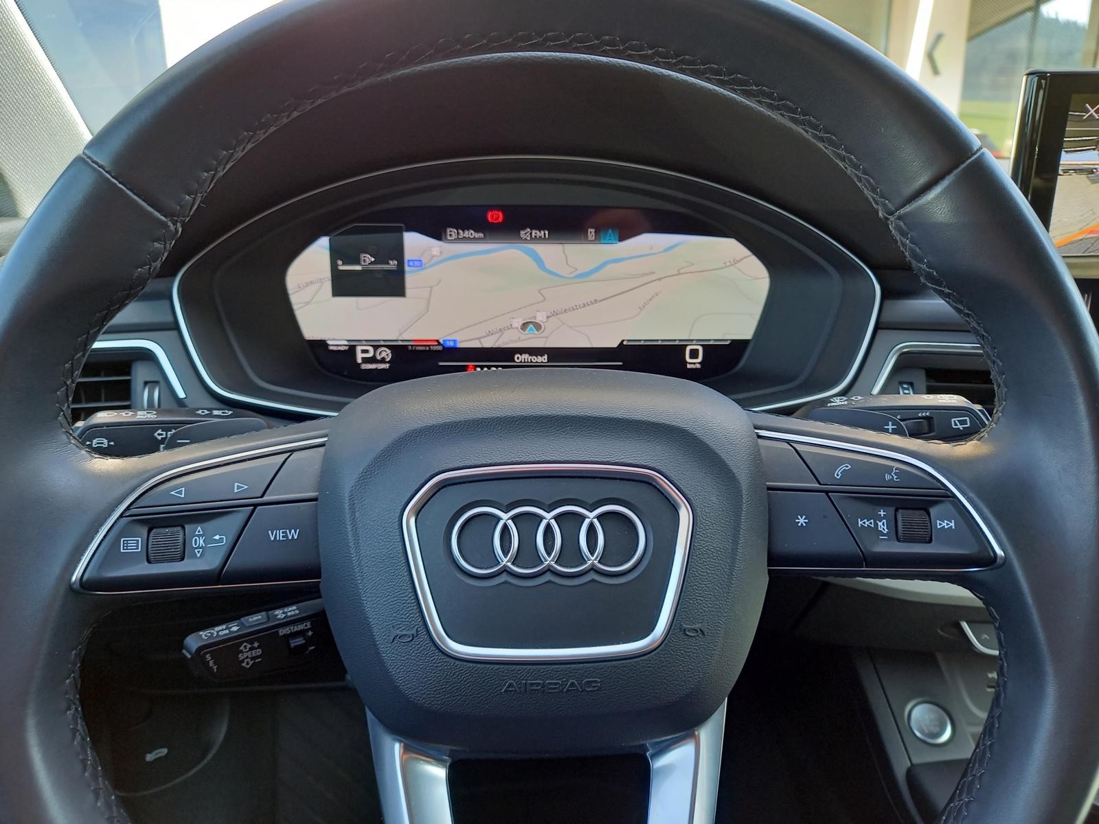 AUDI A4 Avant 40 TDI quattro S-tronic-image-5
