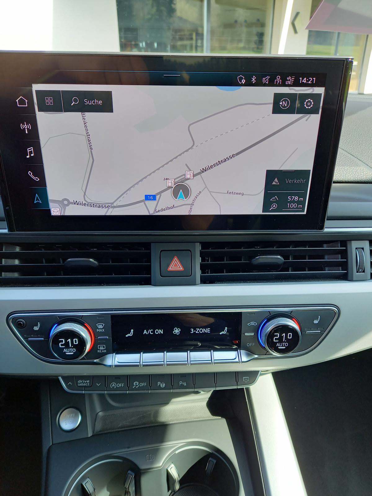 AUDI A4 Avant 40 TDI quattro S-tronic-image-7