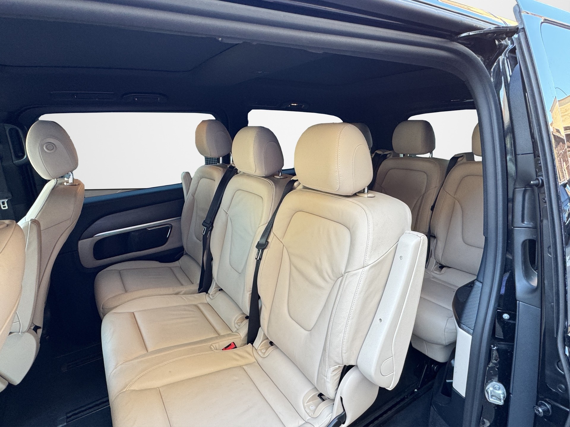 MERCEDES-BENZ V 300 d lang Avantgarde 4 Matic-image-9