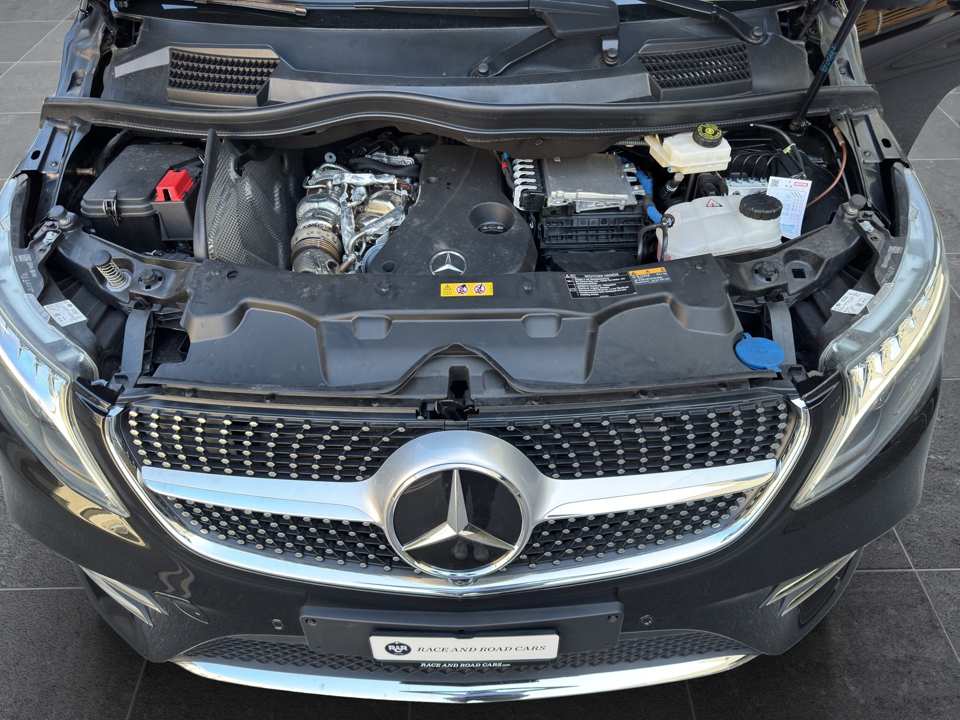 MERCEDES-BENZ V 300 d lang Avantgarde 4 Matic-image-25