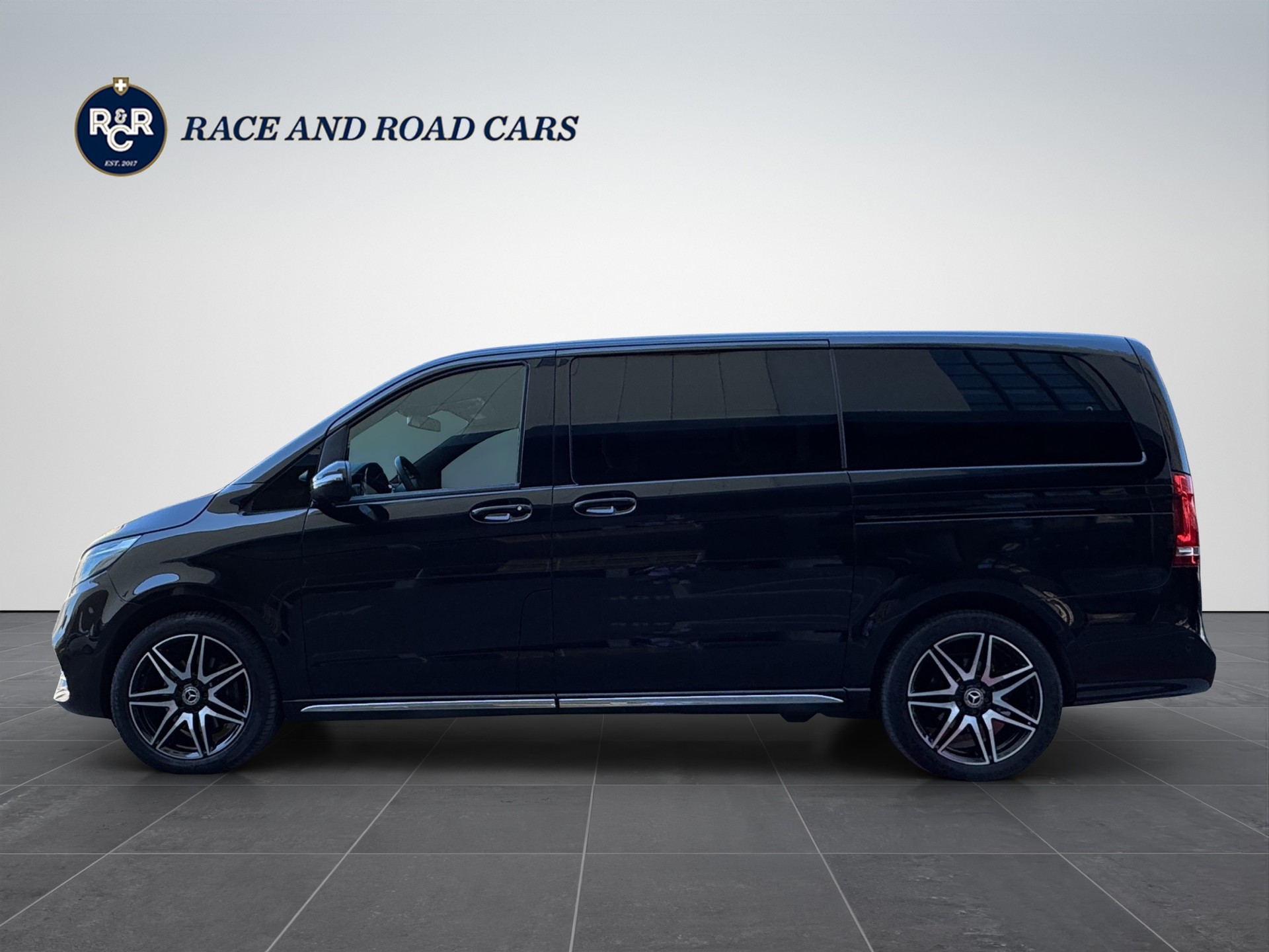 MERCEDES-BENZ V 300 d lang Avantgarde 4 Matic-image-7