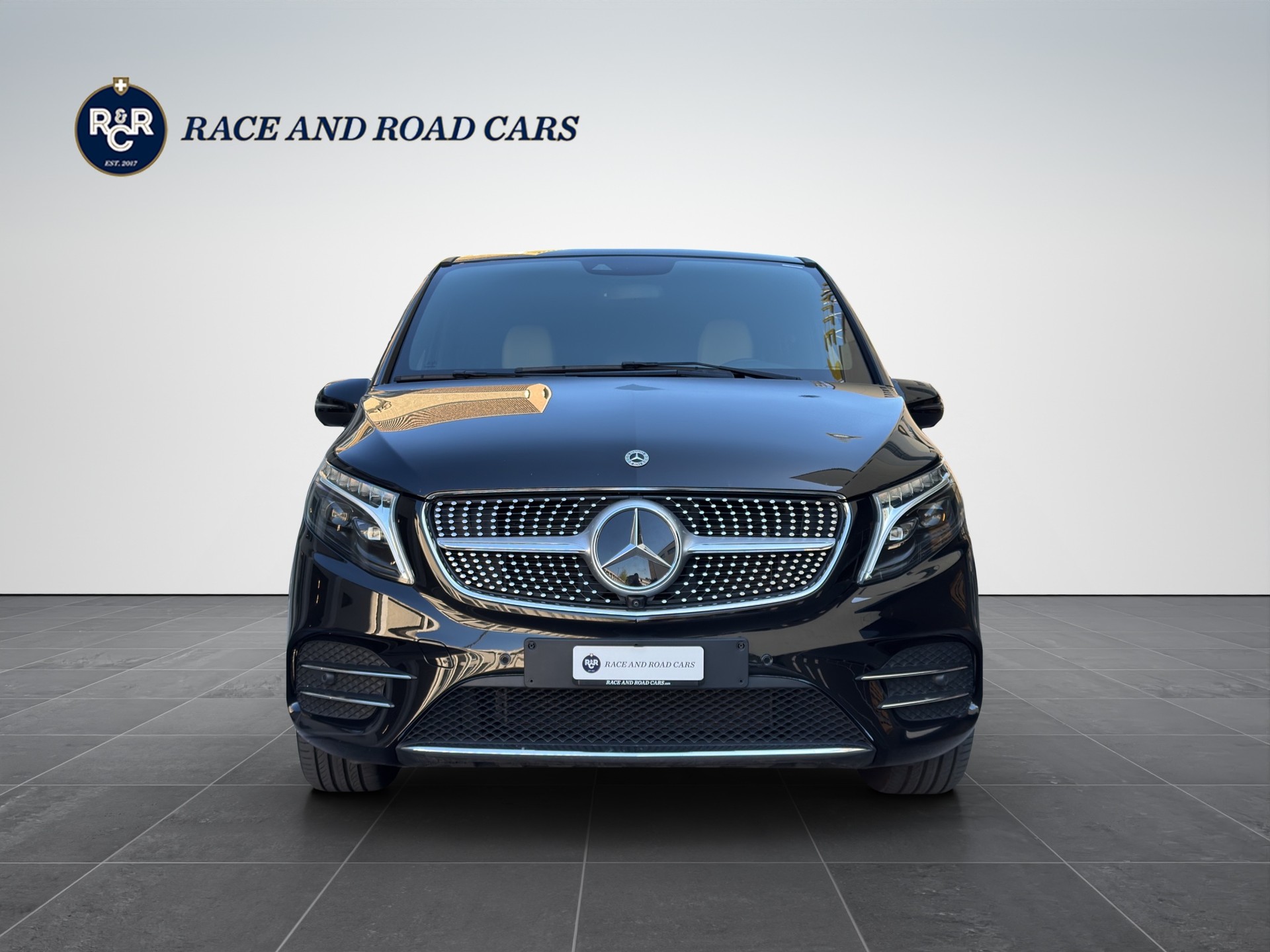 MERCEDES-BENZ V 300 d lang Avantgarde 4 Matic-showroom-element-1