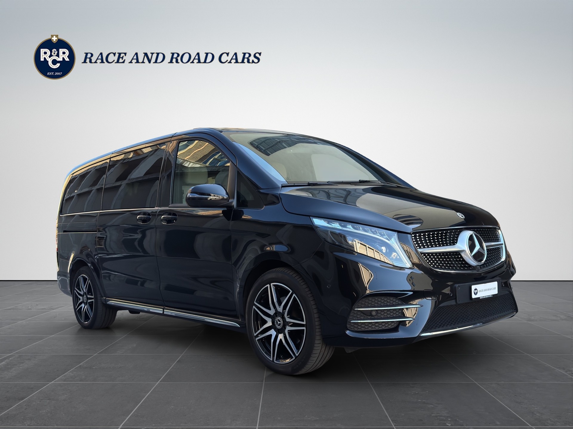 MERCEDES-BENZ V 300 d lang Avantgarde 4 Matic-showroom-element-2