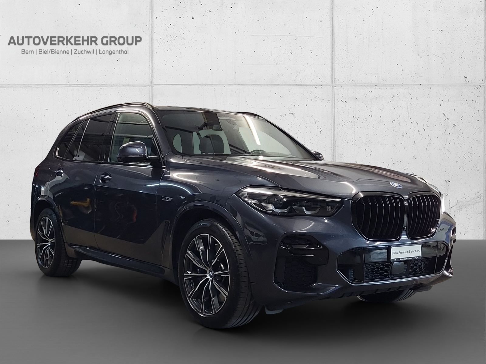 BMW X5 xDrive45e M Sport-showroom-element-2