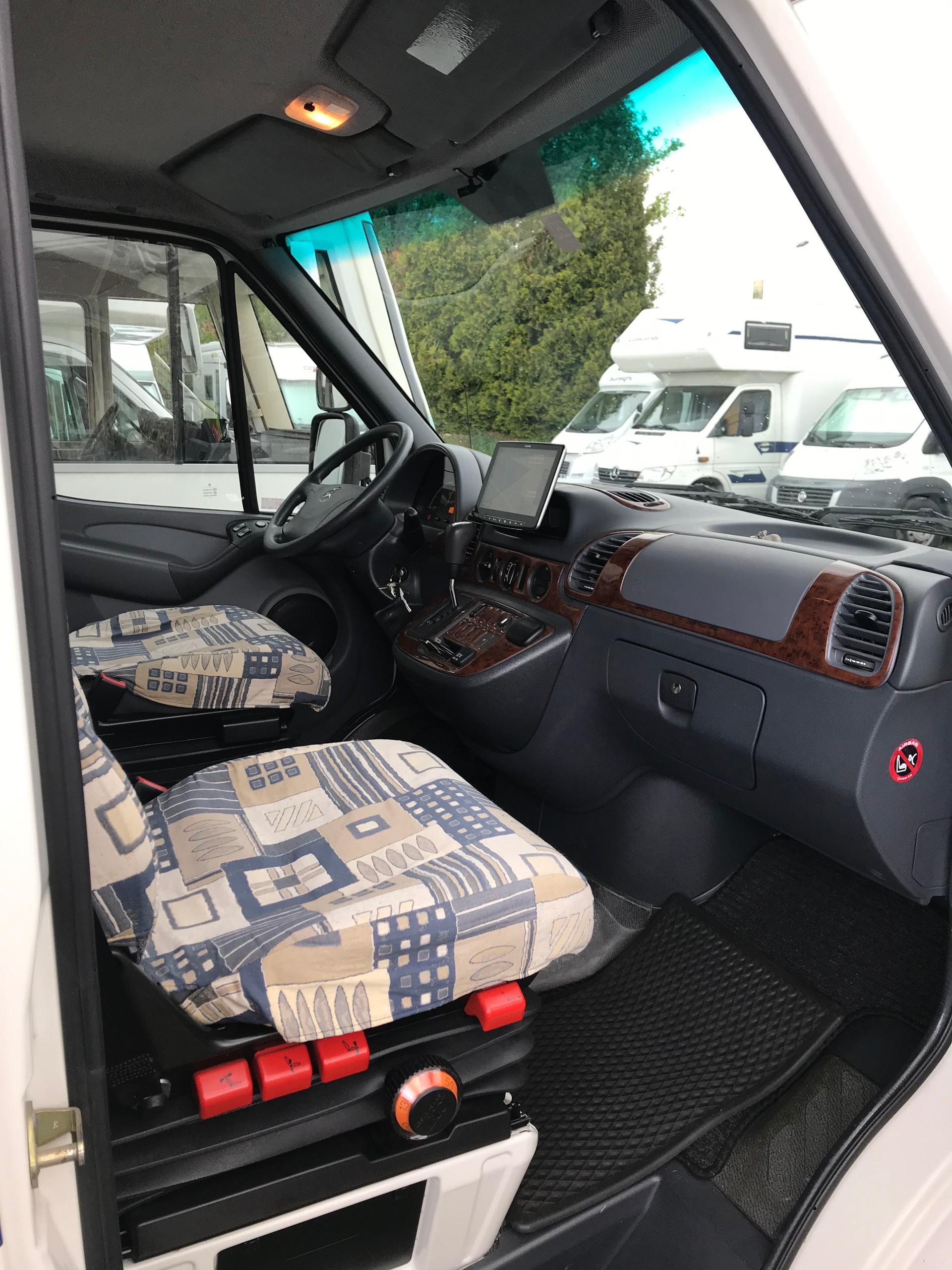 CONCORDE Charisma A 750 G auf Mercedes-Benz Sprinter 616 CDI-image-4