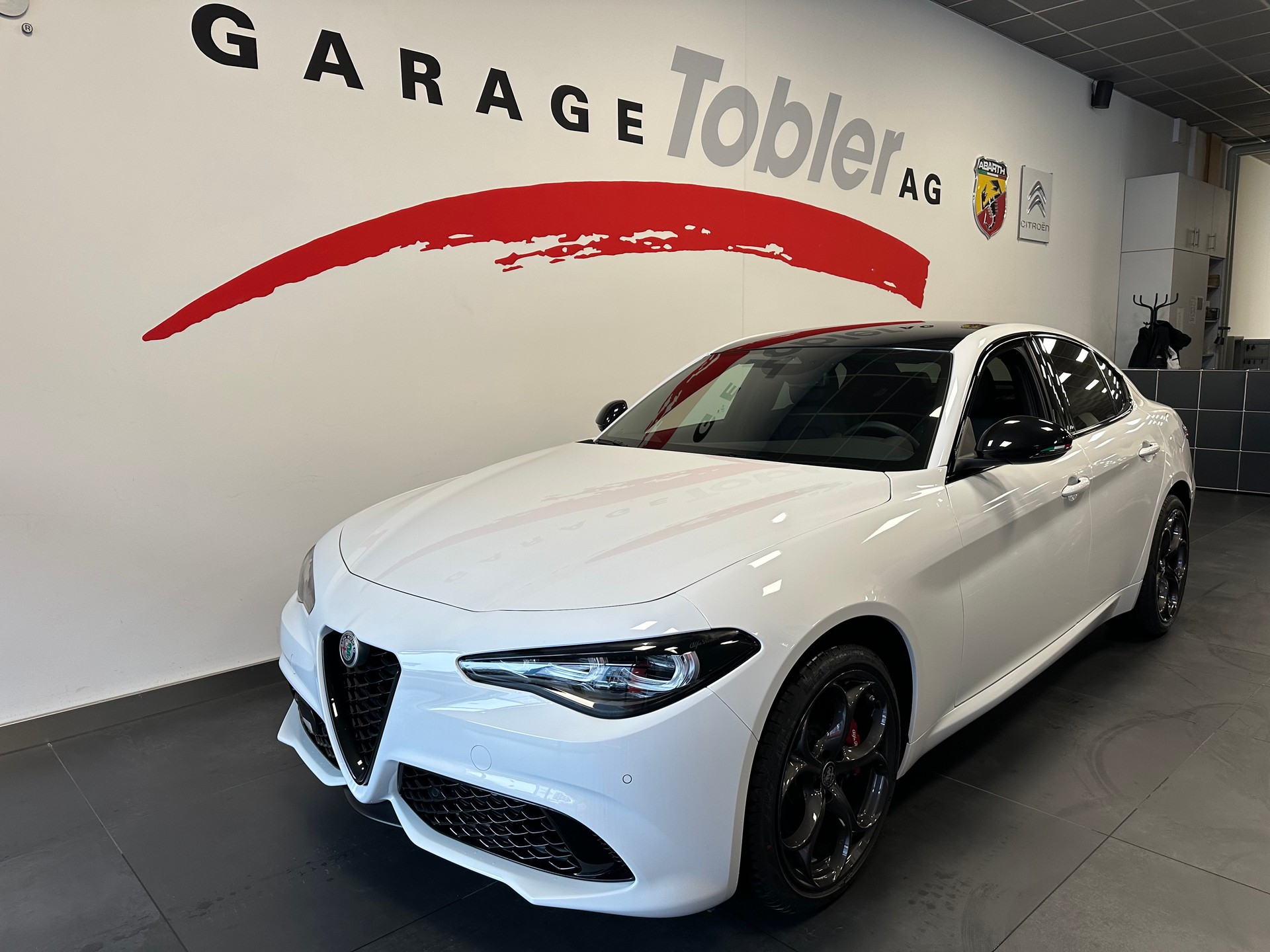 ALFA ROMEO Giulia 2.0 Tributo Italiano Q4 AT8-image-5