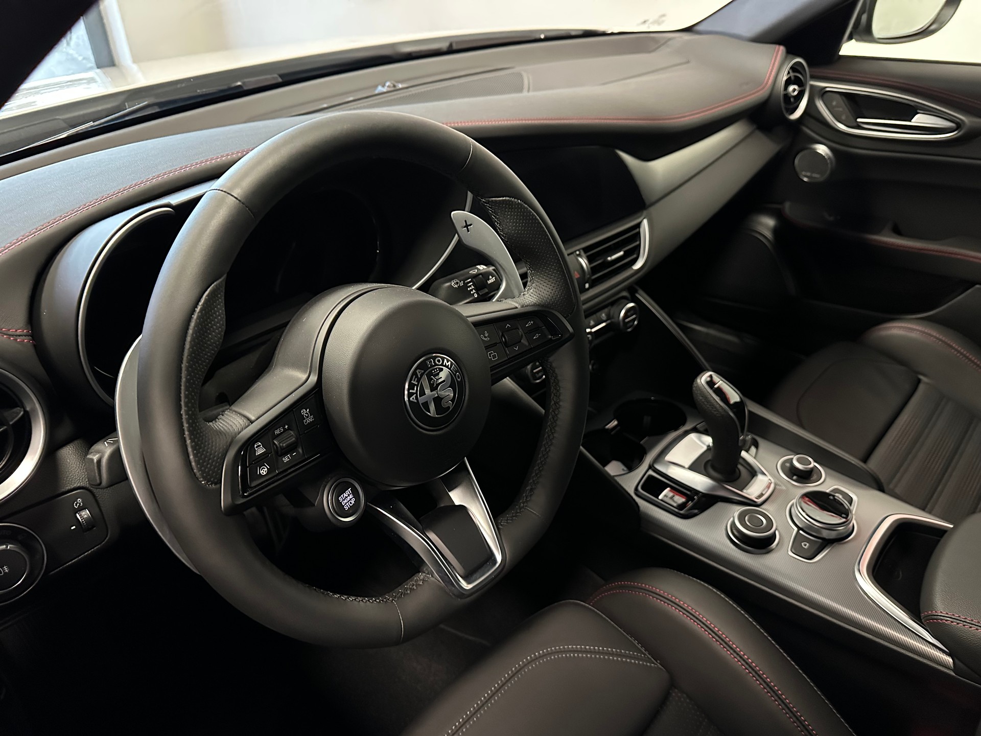 ALFA ROMEO Giulia 2.0 Tributo Italiano Q4 AT8-image-12