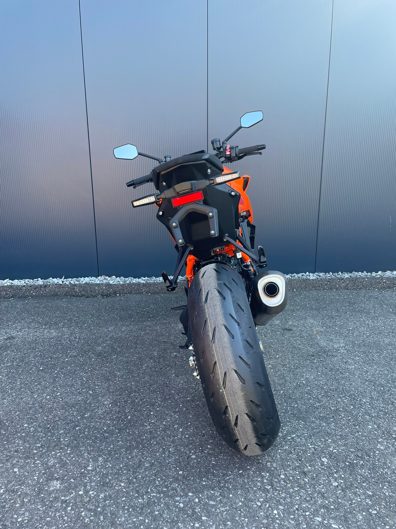 KTM 1390 Super Duke R-image-4