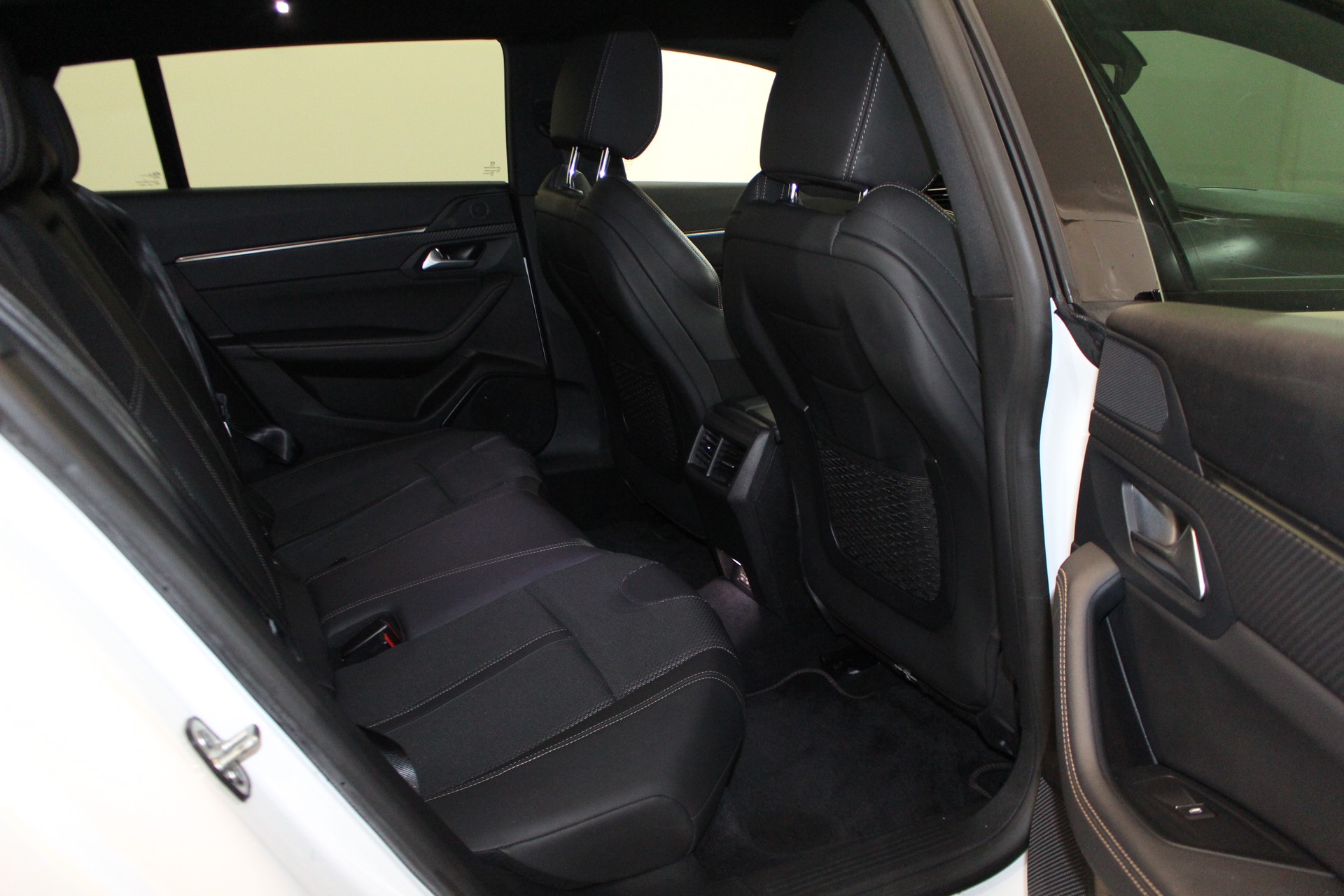 PEUGEOT 508 SW 1.5 BlueHDi GT Line-image-9