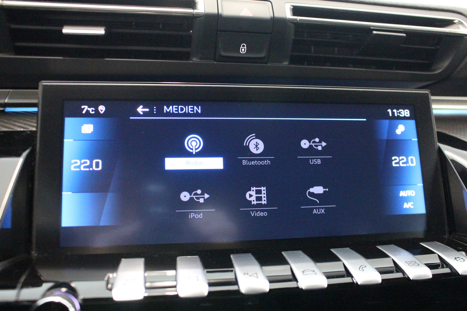 PEUGEOT 508 SW 1.5 BlueHDi GT Line-image-15