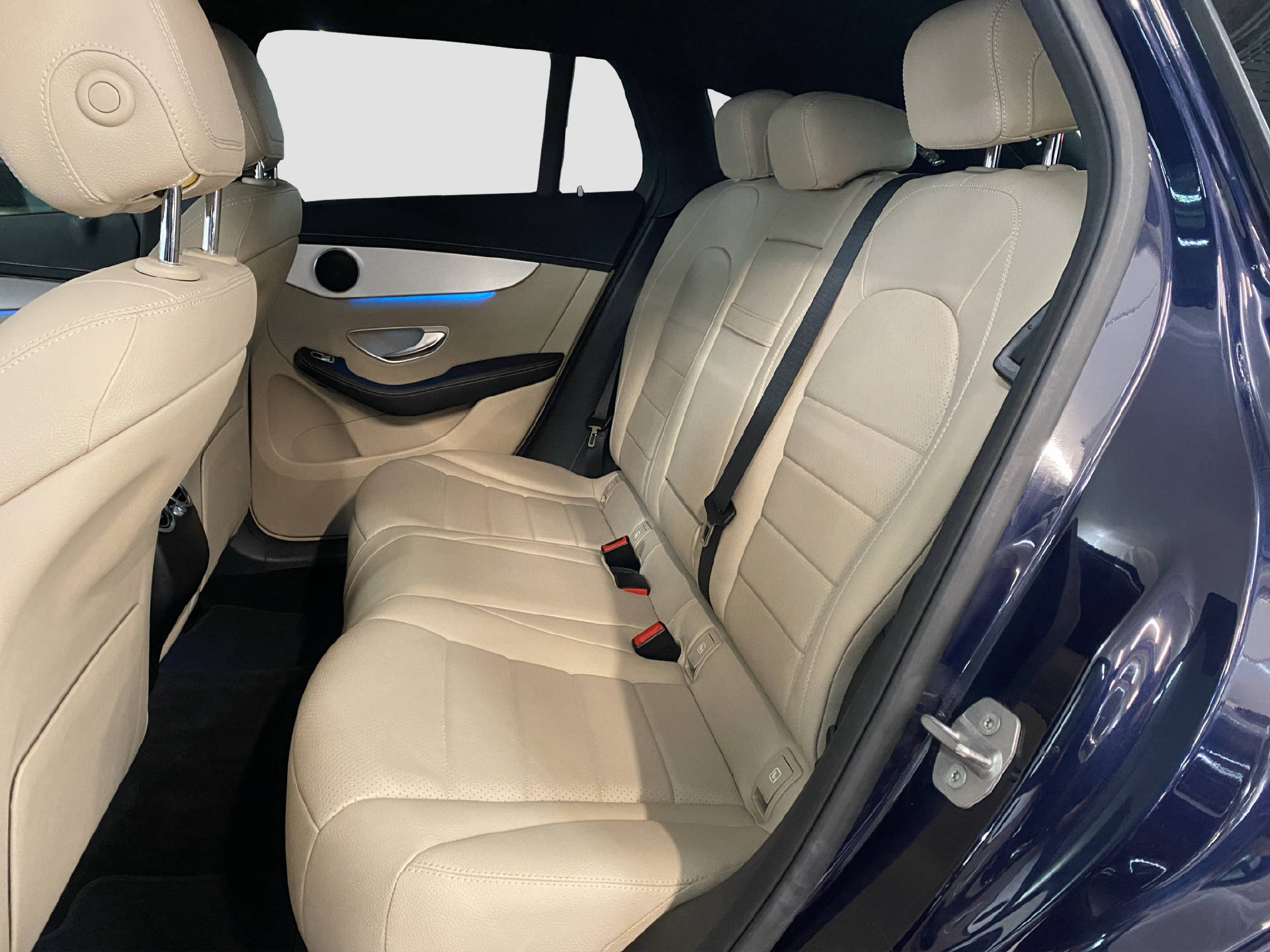 MERCEDES-BENZ EQC 400 4MATIC-image-12
