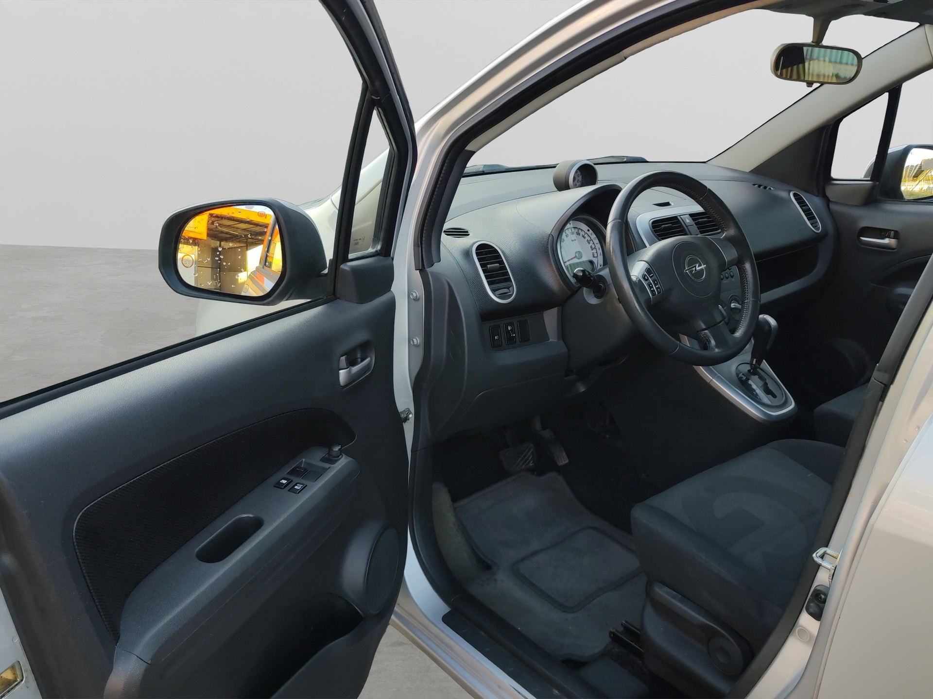 OPEL Agila 1.2 Enjoy Automatic-image-12