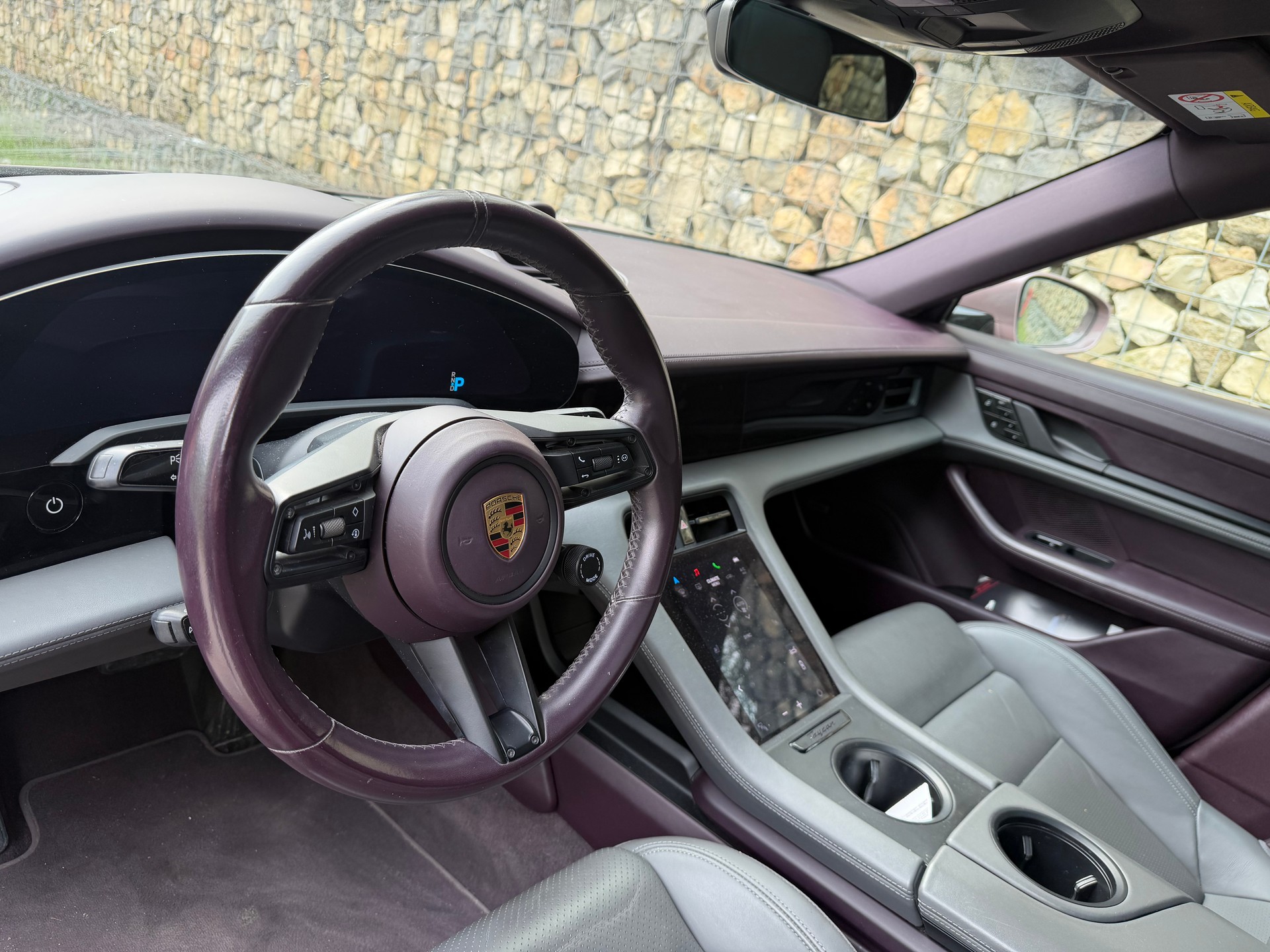 PORSCHE Taycan-image-9
