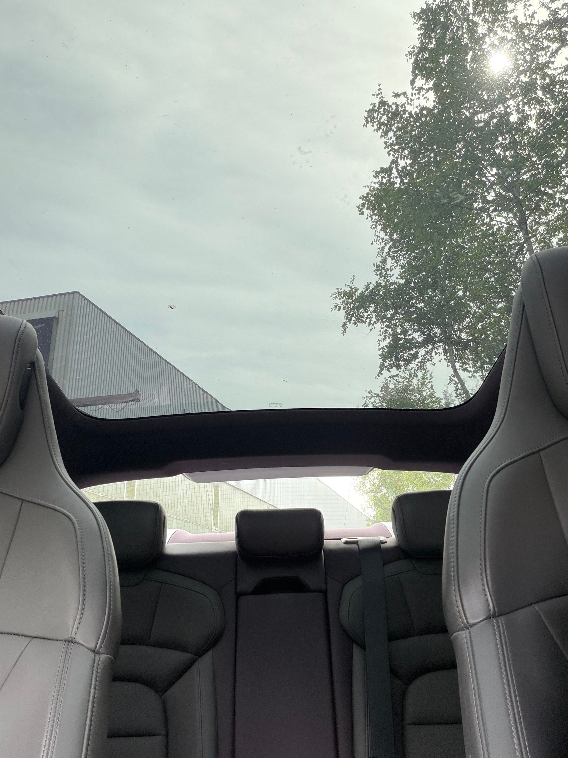 PORSCHE Taycan-image-15