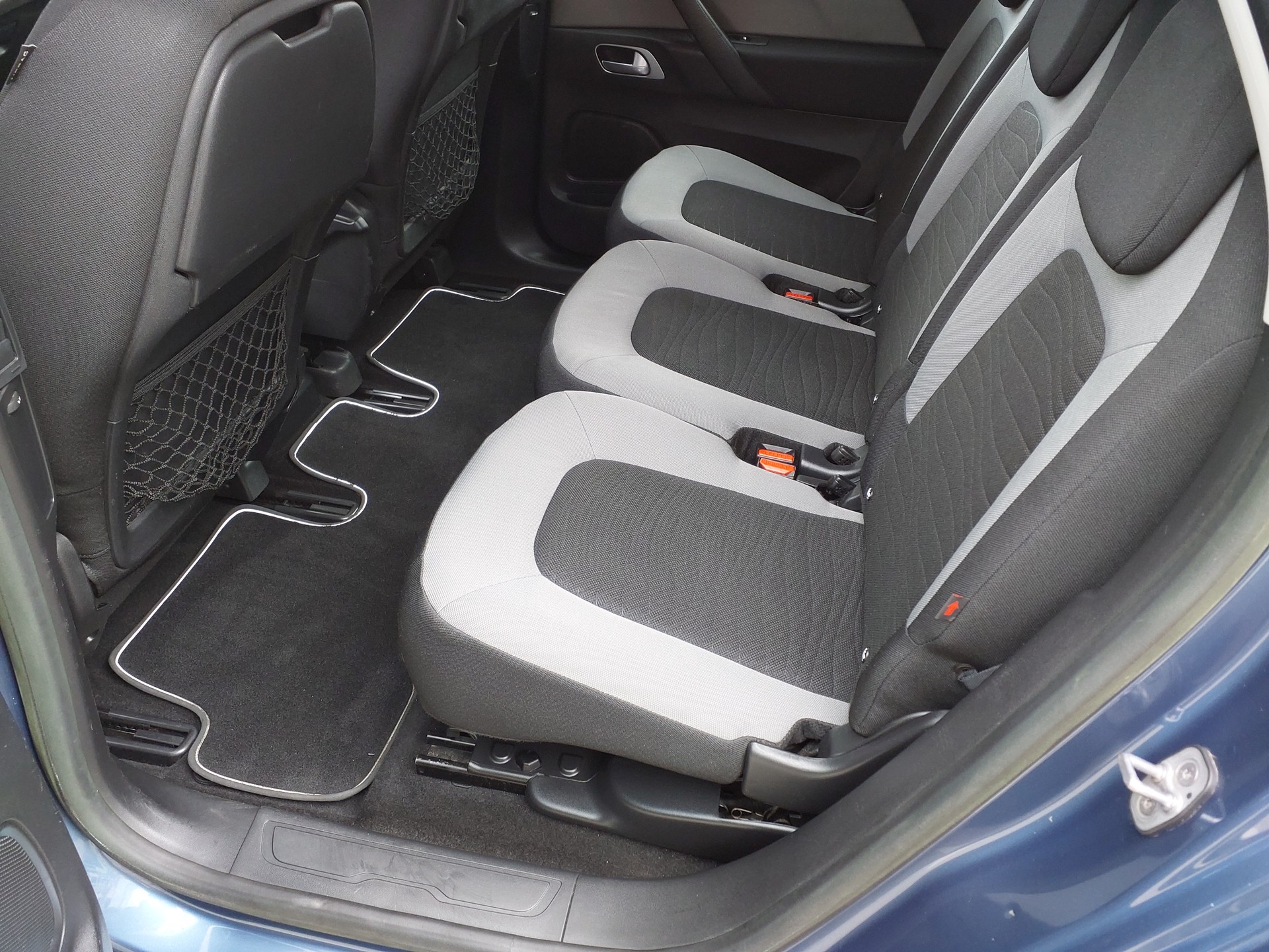 CITROEN C4 Picasso 2.0 BlueHDi Intensive Automatic-image-13