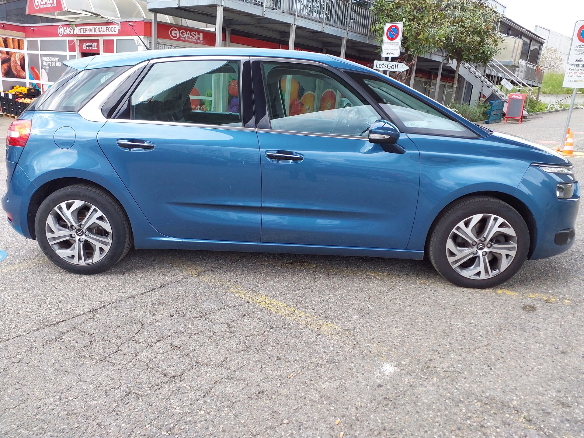CITROEN C4 Picasso 2.0 BlueHDi Intensive Automatic-image-3
