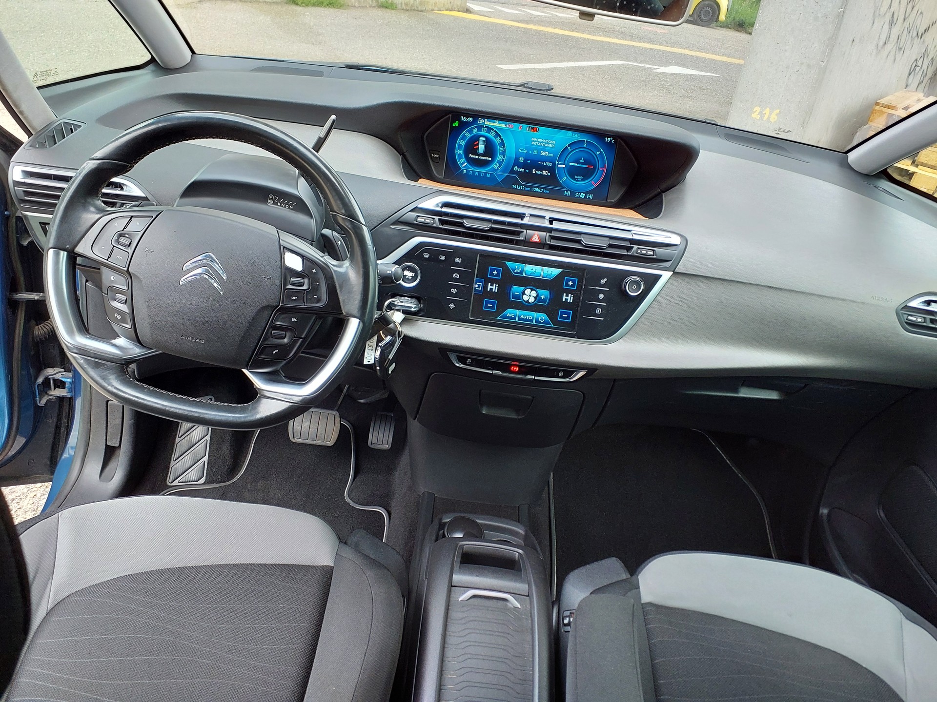 CITROEN C4 Picasso 2.0 BlueHDi Intensive Automatic-image-11