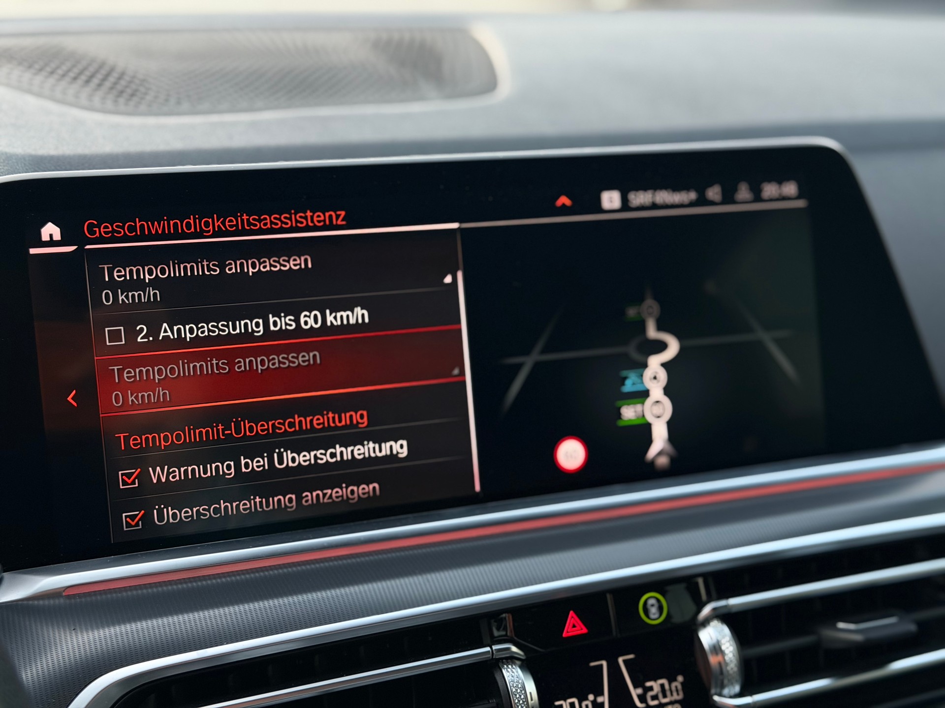 BMW X5 xDrive 48V 40i Steptronic-image-24