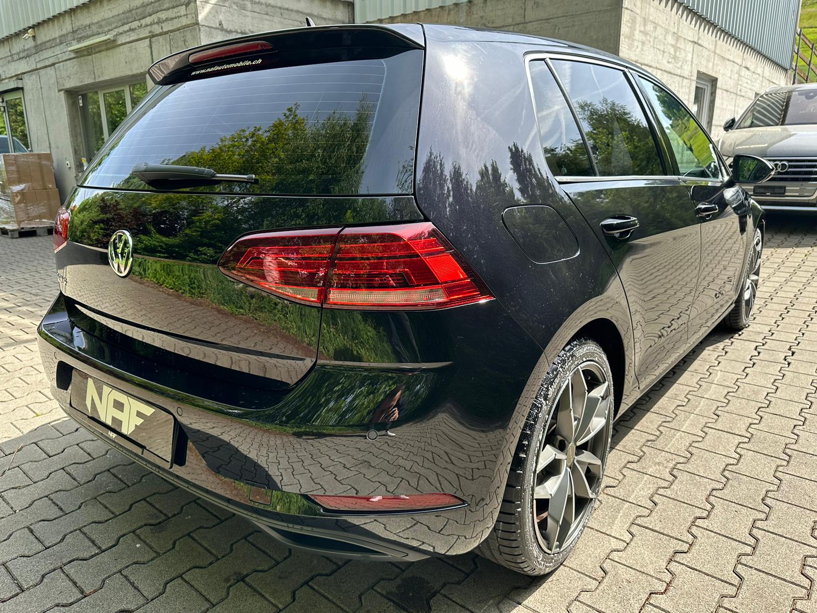 VW Golf 1.0 TSI Trendline-image-4
