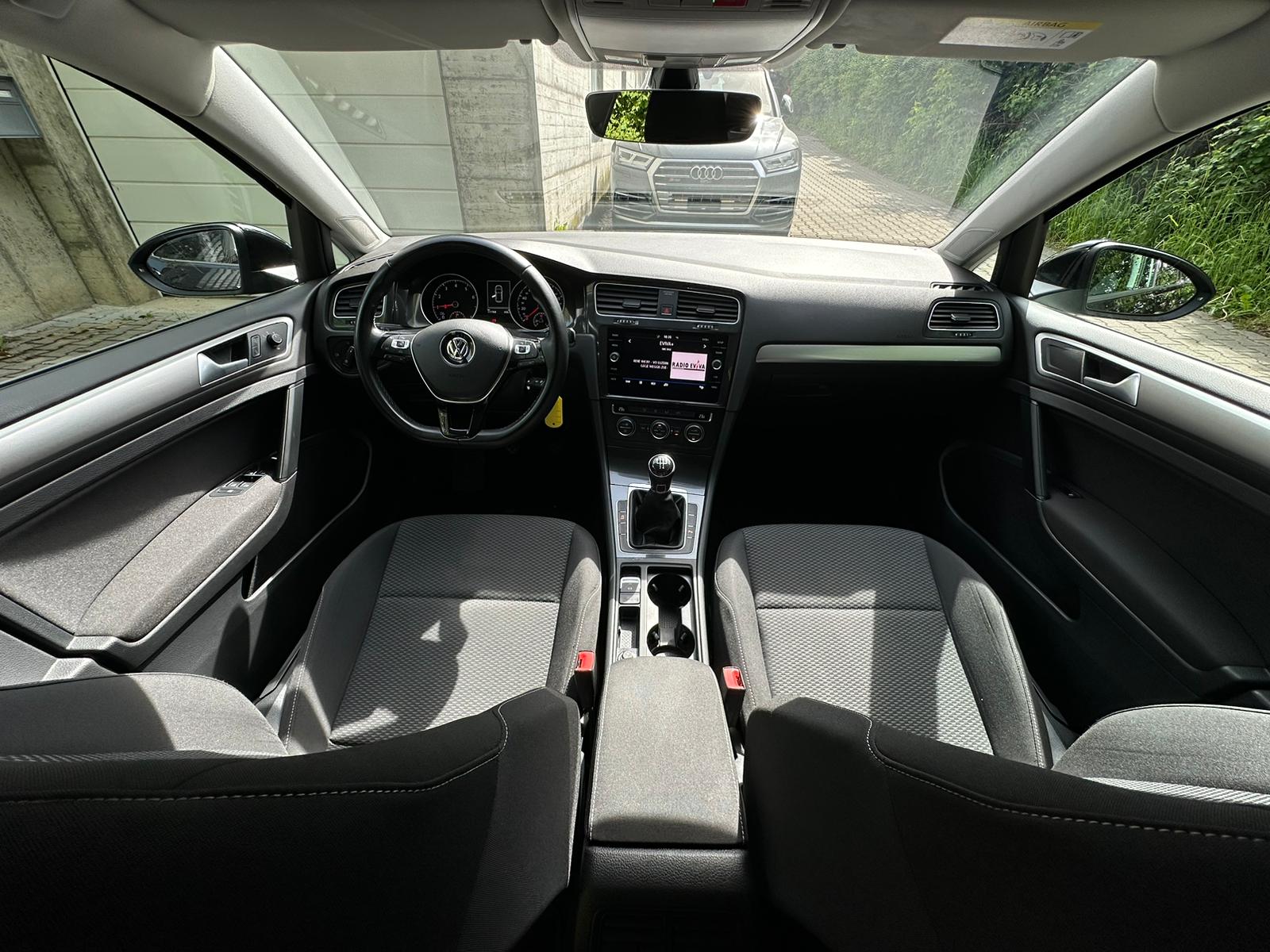 VW Golf 1.0 TSI Trendline-image-16