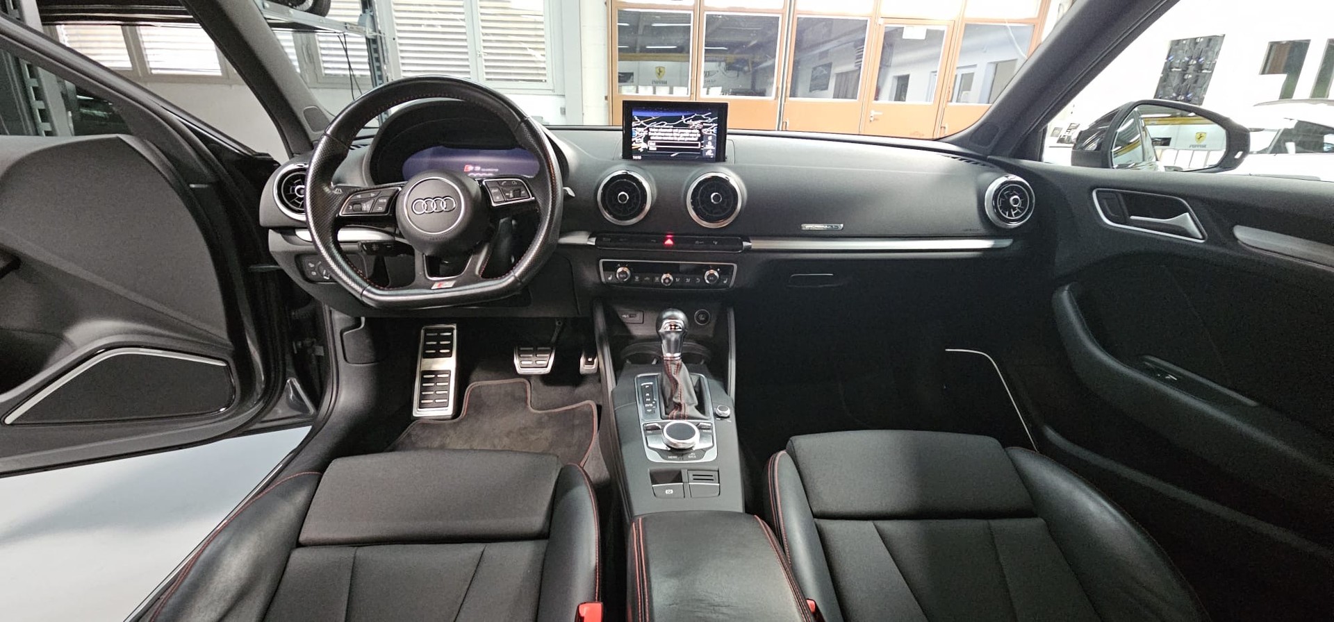 AUDI S3 Sportback 2.0 TFSI quattro S-tronic-image-9