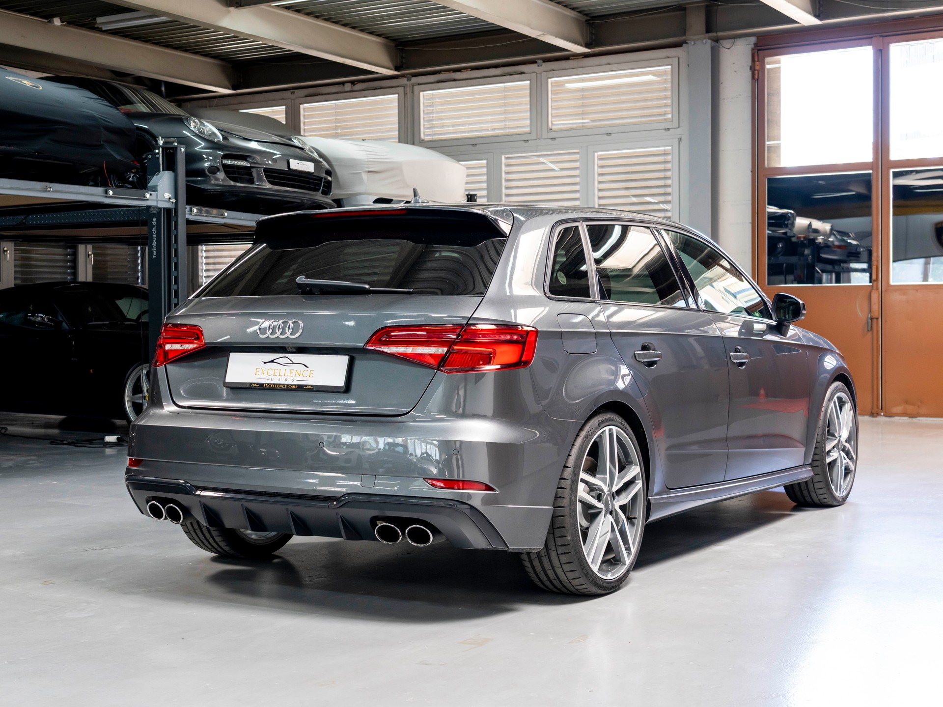 AUDI S3 Sportback 2.0 TFSI quattro S-tronic-showroom-element-3