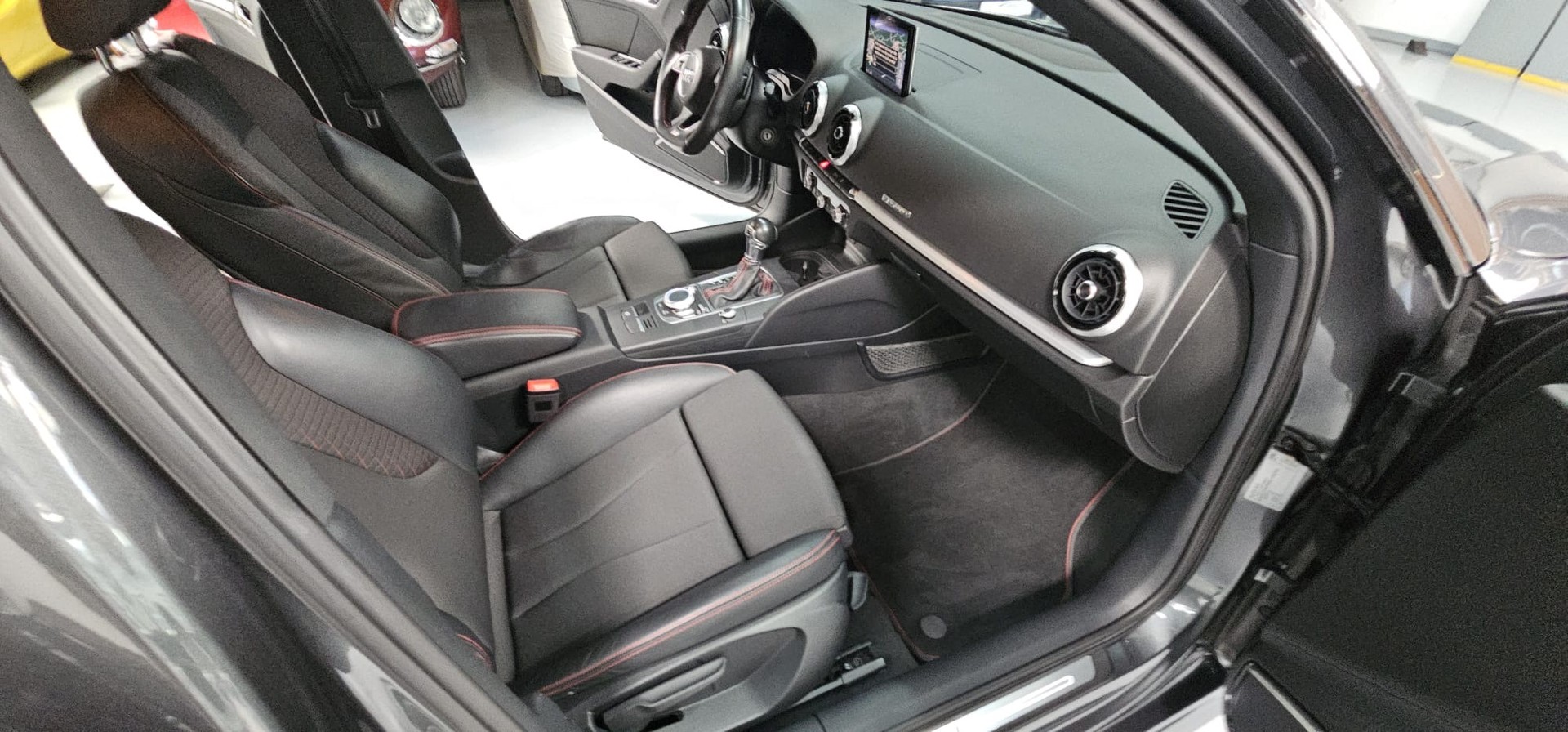 AUDI S3 Sportback 2.0 TFSI quattro S-tronic-image-10