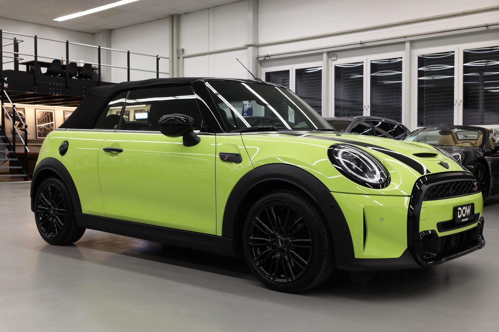 MINI Cabrio F57 2.0i Cooper S SDKG-showroom-element-1