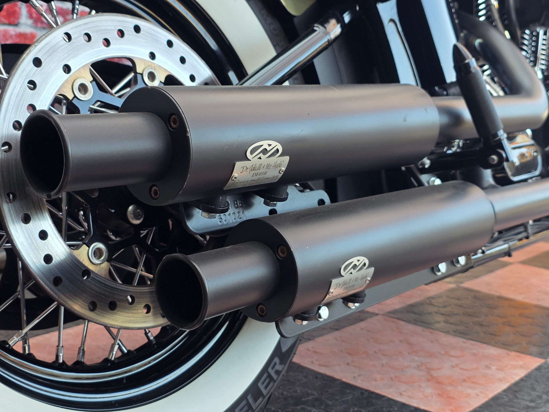 HARLEY-DAVIDSON FLSS Softail Slim S110 ABS-image-9