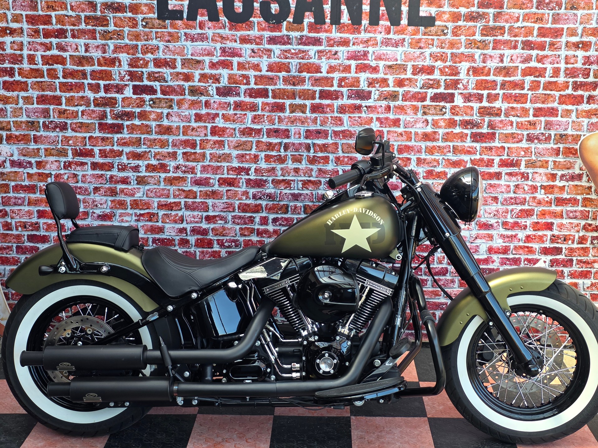 HARLEY-DAVIDSON FLSS Softail Slim S110 ABS-showroom-element-2