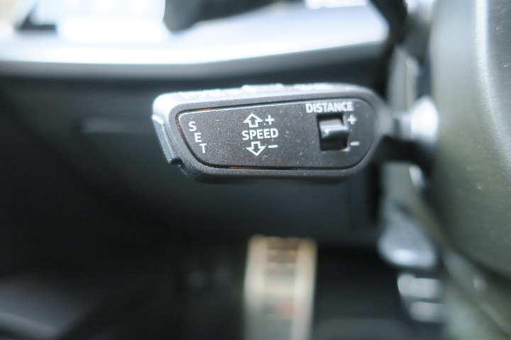 AUDI A3 Sportback 40 TFSI S line quattro S-tronic-image-14