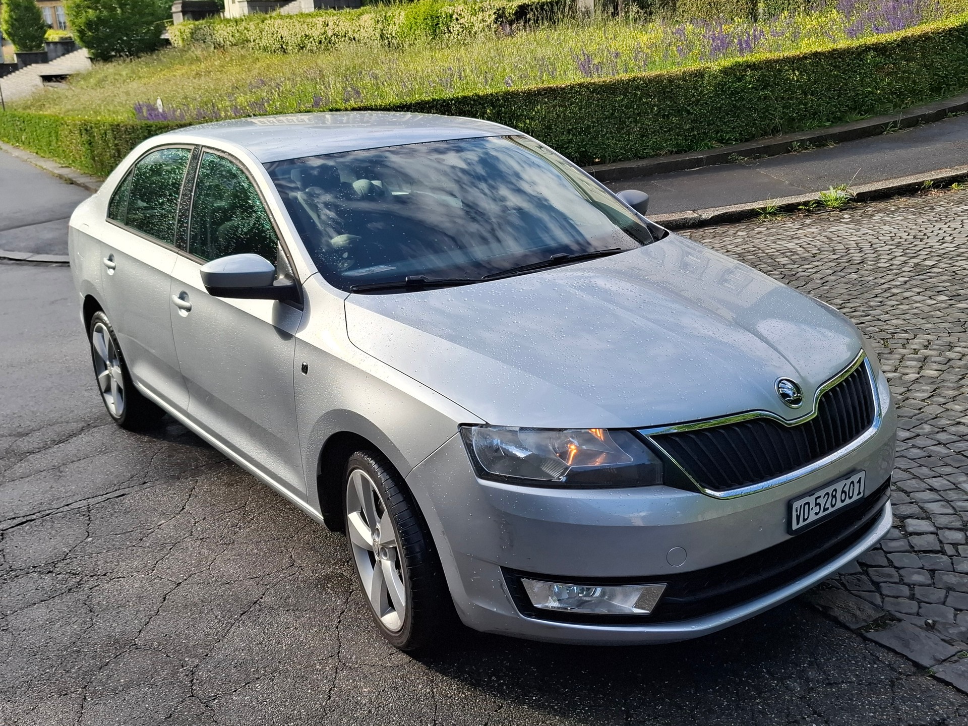SKODA 1.4 TSI Active DSG-image-4