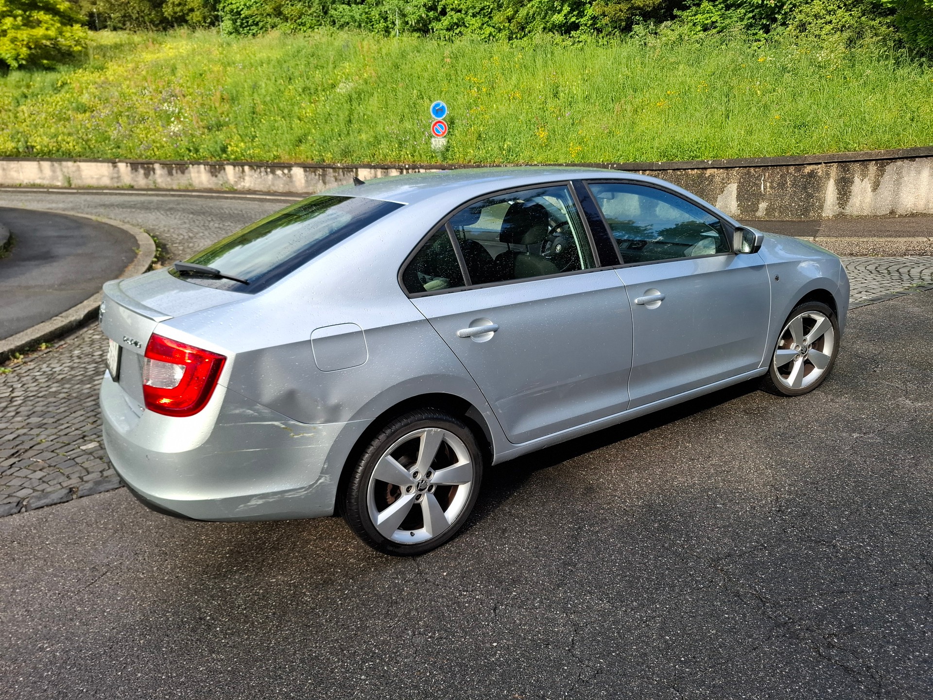 SKODA 1.4 TSI Active DSG-image-3