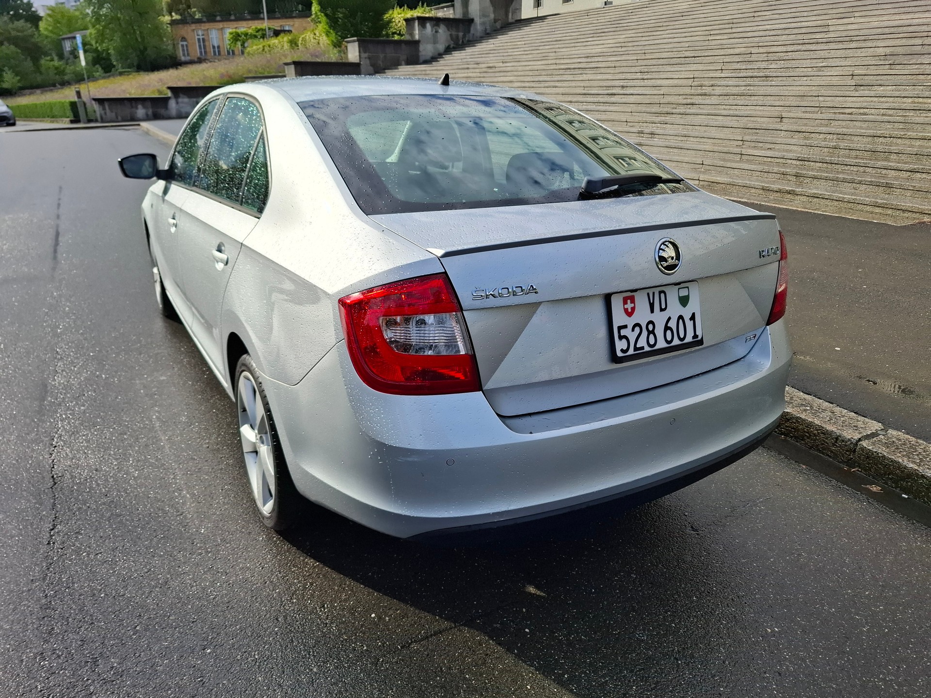 SKODA 1.4 TSI Active DSG-image-2