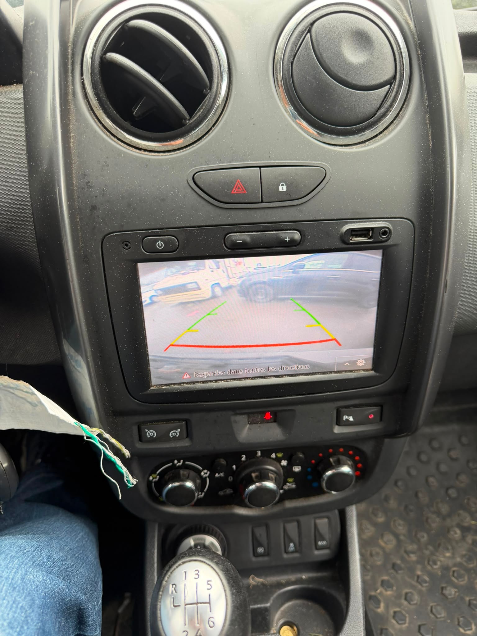 DACIA Duster 1.2 T Privilège 4x4-image-6