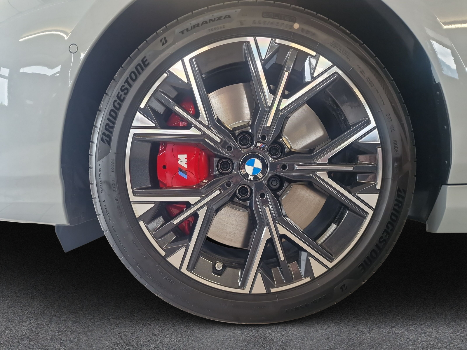 BMW 123 xDrive M Sport Pro Steptronic-image-9