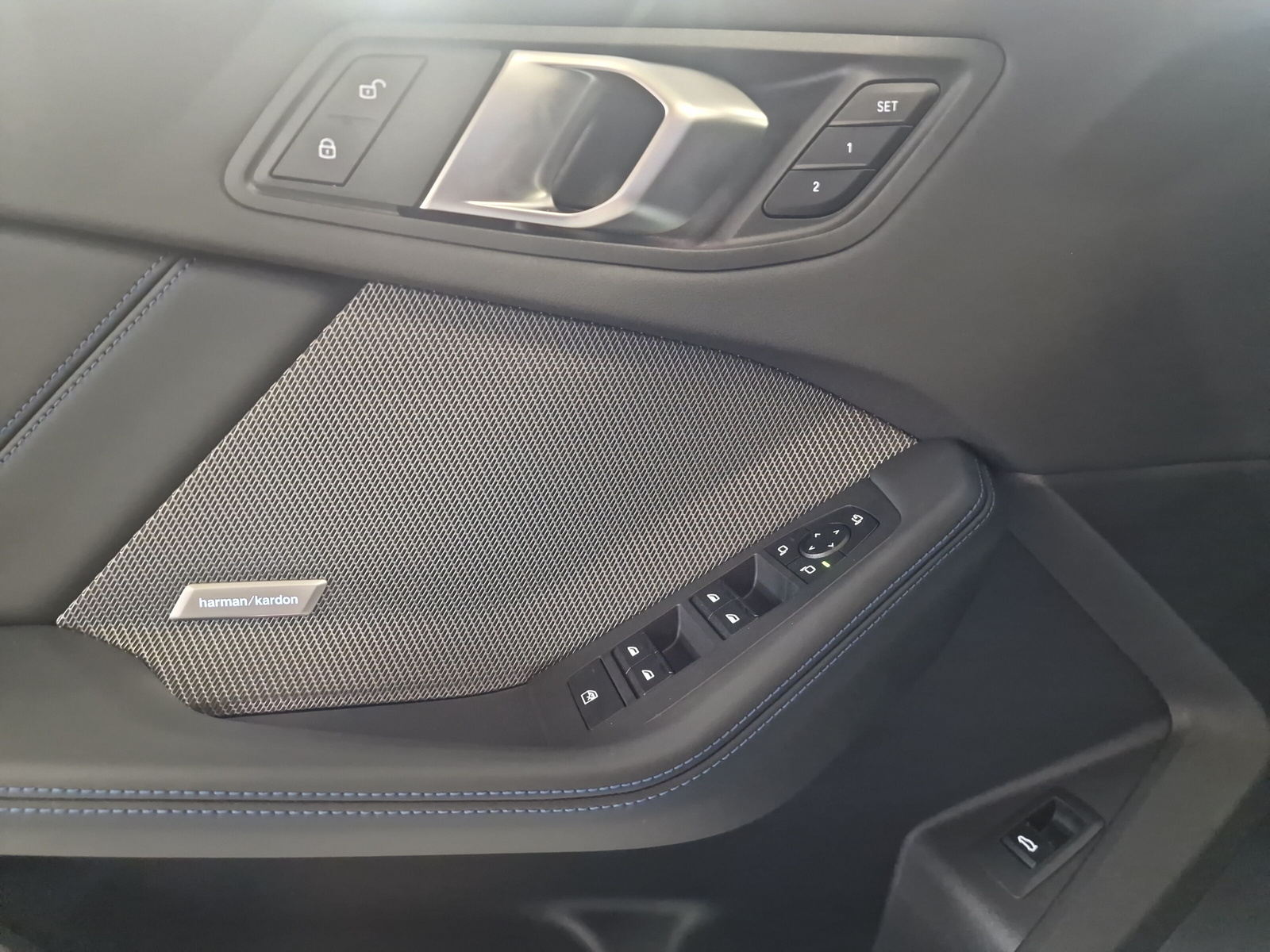 BMW 123 xDrive M Sport Pro Steptronic-image-21