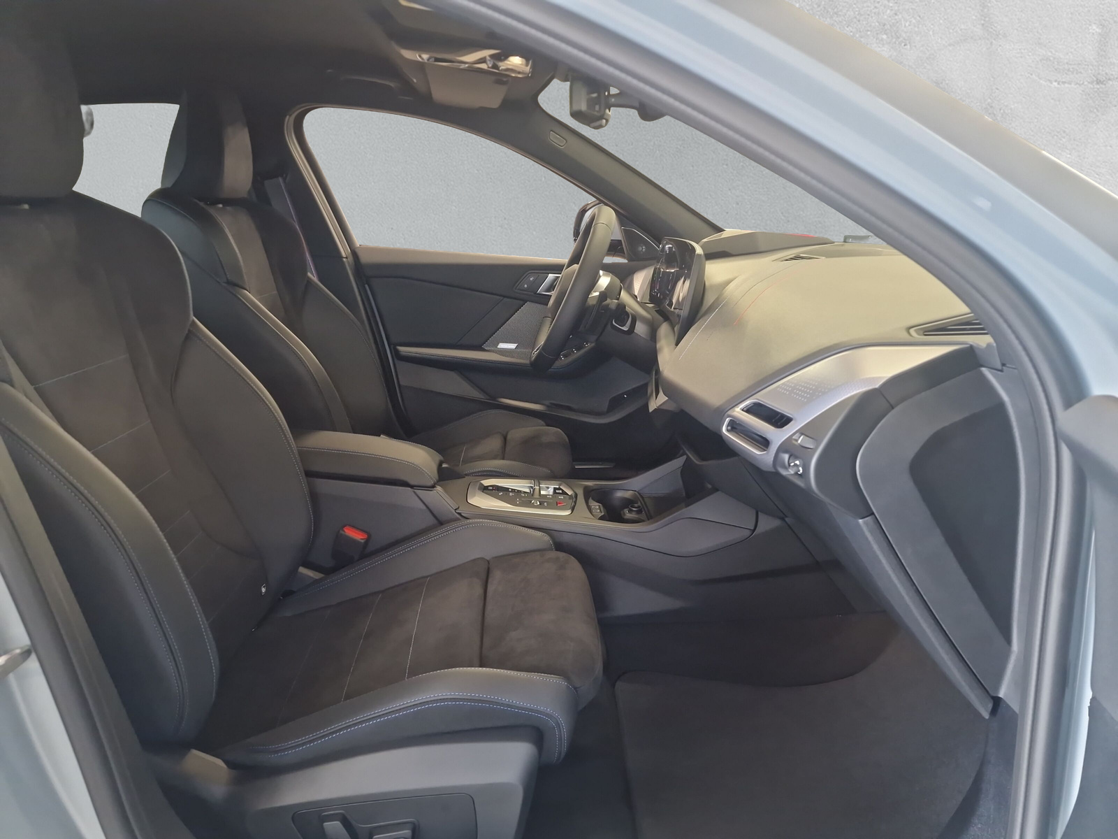 BMW 123 xDrive M Sport Pro Steptronic-image-12