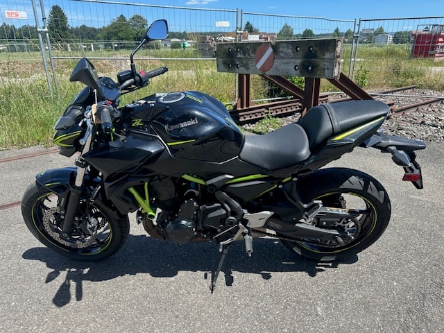KAWASAKI Z 650 (35kW)-image-4