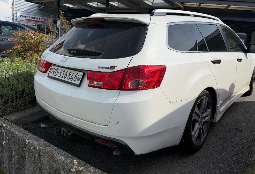HONDA Accord Tourer 2.2 i-CTDi Type-S Advanced Safety Edition-image-1