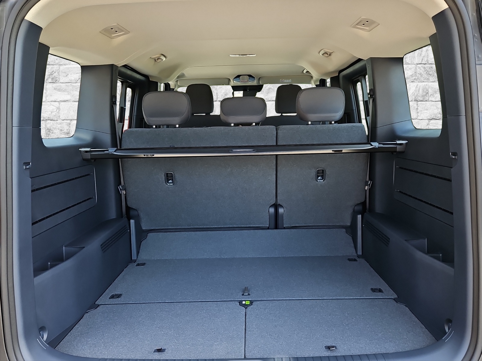 KIA PV5 Passenger 51.5 kWh Elite-image-8