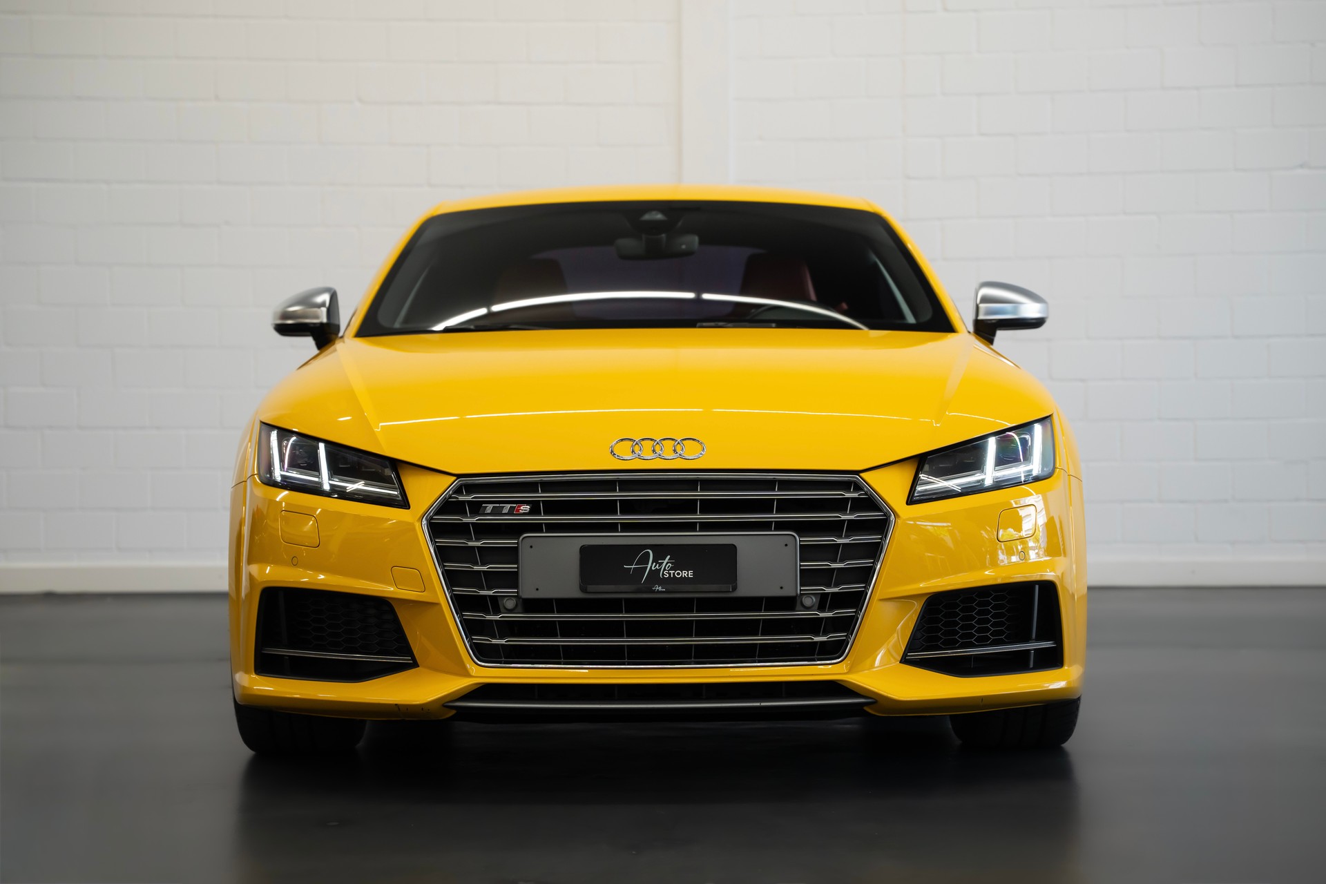 AUDI TTS Coupé 2.0 TFSI quattro S-tronic-showroom-element-2