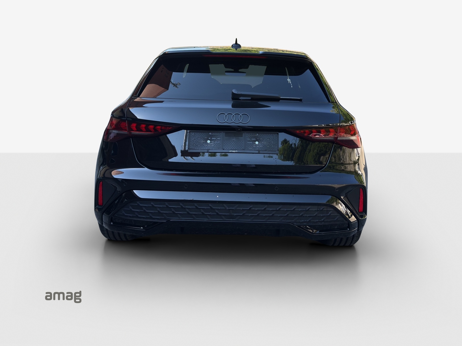AUDI A3 Sportback TFSI 110 kW S line Attraction S tronic-showroom-element-3