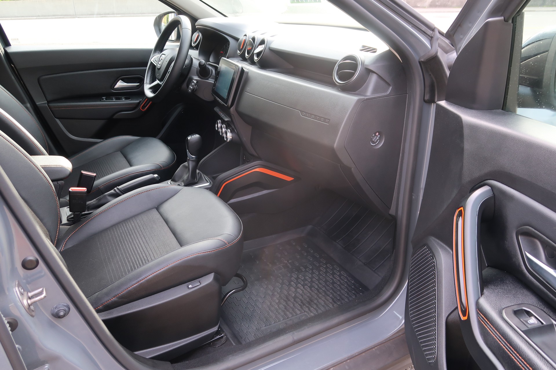 DACIA Duster TCe 150 Extreme EDC 4x2-image-12
