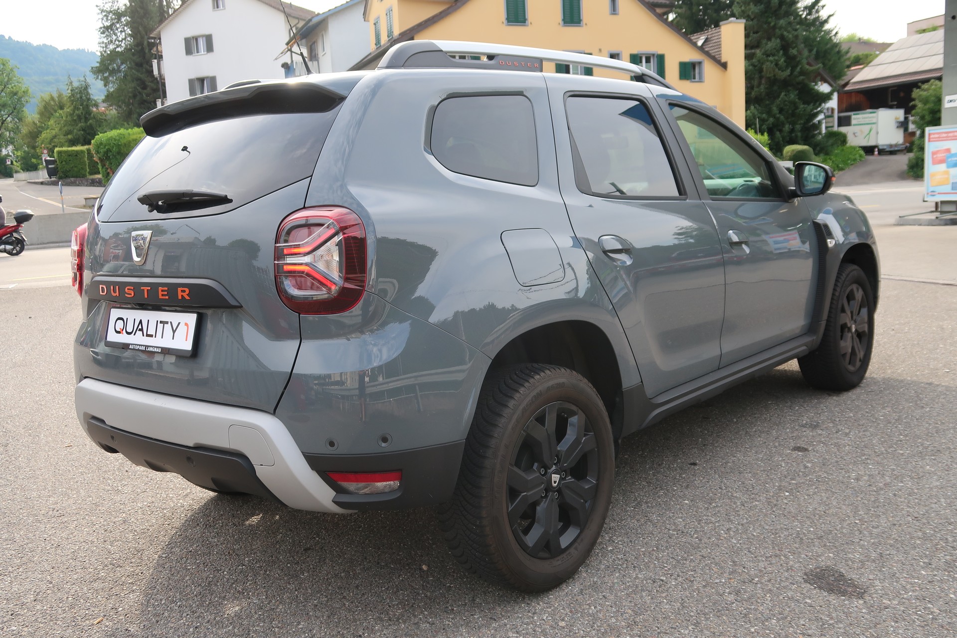 DACIA Duster TCe 150 Extreme EDC 4x2-showroom-element-3