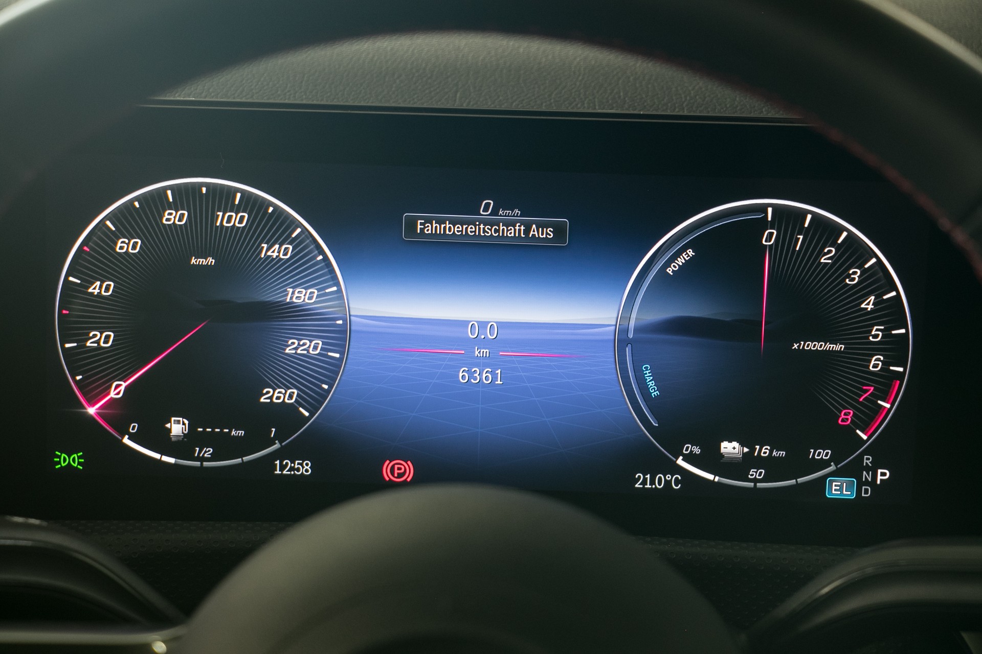 MERCEDES-BENZ A 250 e 8G-DCT-image-5
