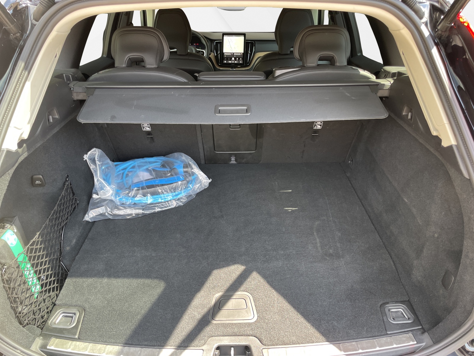 VOLVO XC60 2.0 T6 TE Plus Dark eAWD-image-14