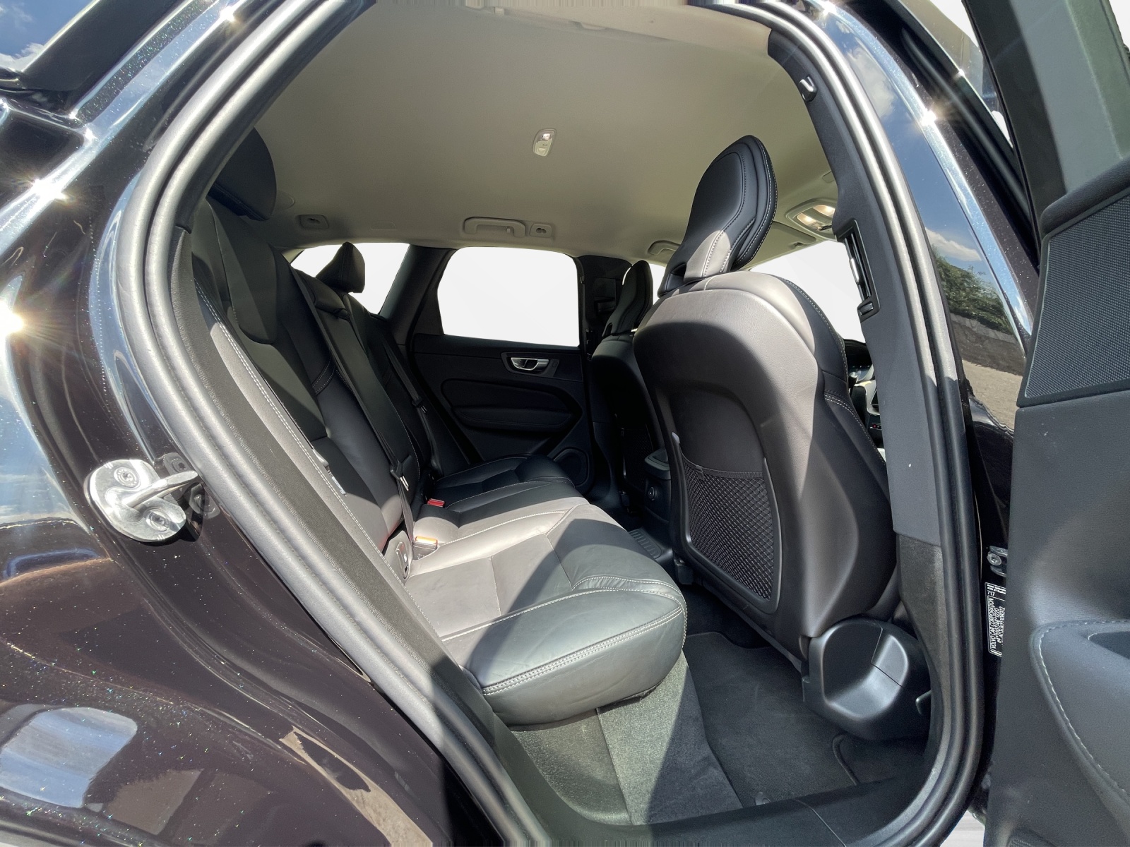 VOLVO XC60 2.0 T6 TE Plus Dark eAWD-image-16